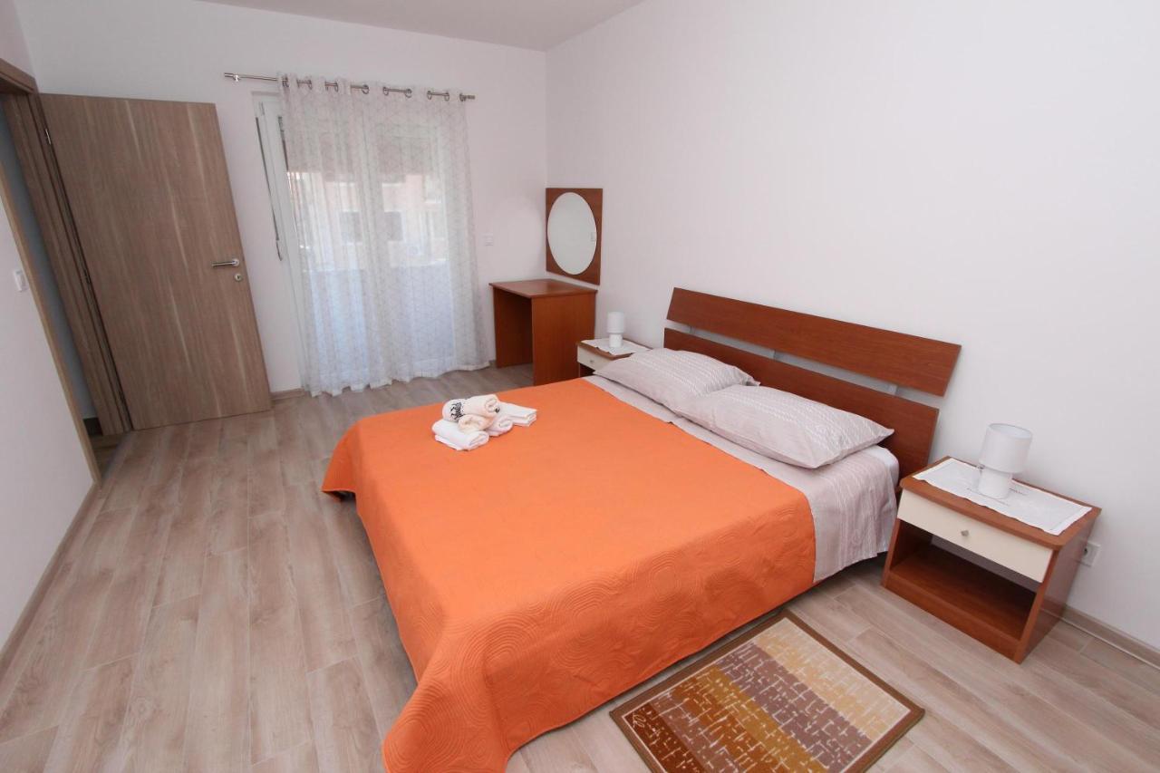 Apartments Eni Rovinj Exterior photo
